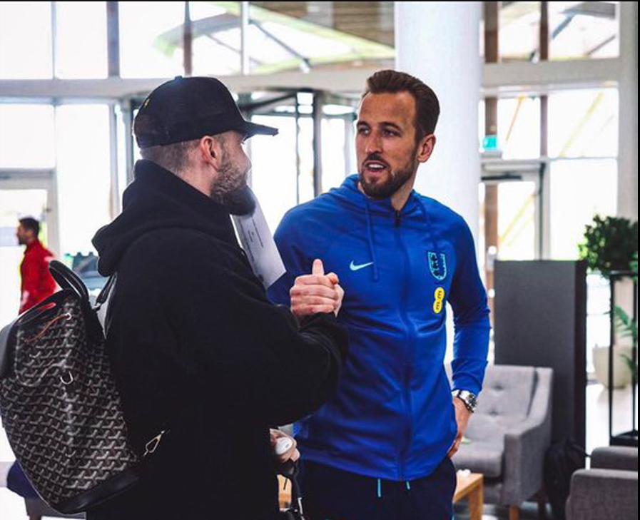 曼联签凯恩需一次性支付1亿！滕哈格考察三笘薫，或买他替代桑乔