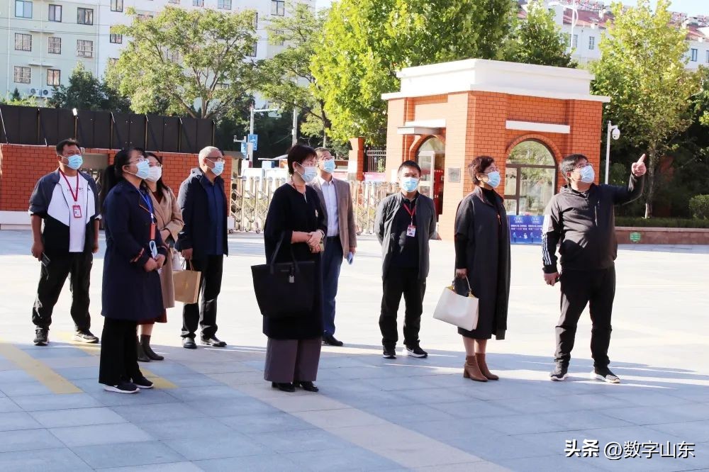 青岛君峰路中学携手莱西市济南路中学开展同课异构活动