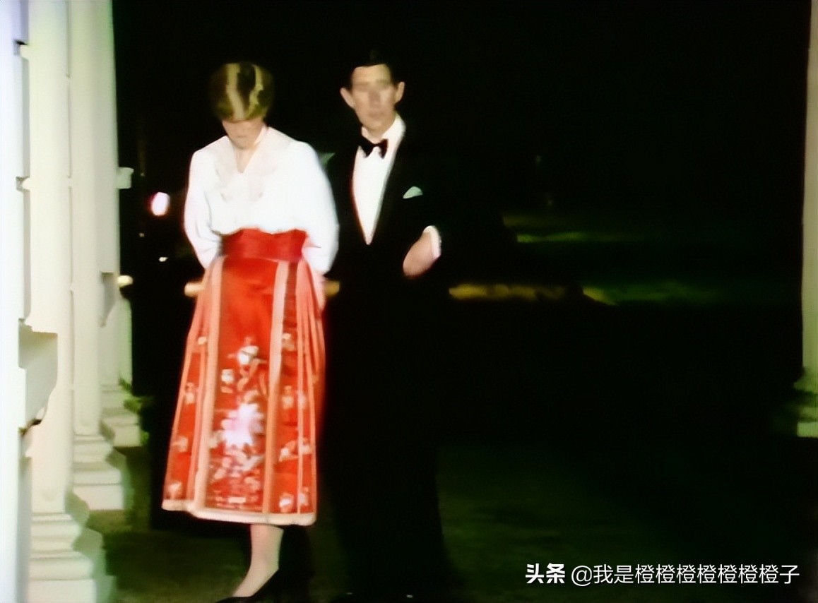 迪奥抄袭马面裙是中国文化输出吗,dior马面裙央媒