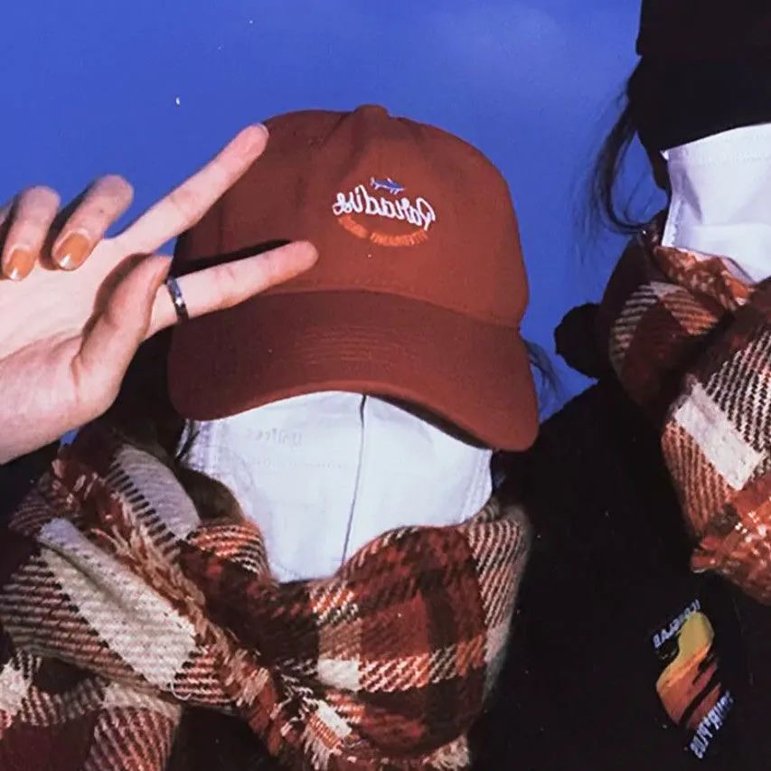 闺蜜头像一左一右真人可爱姐妹,情侣头像和闺蜜头像连在一起的