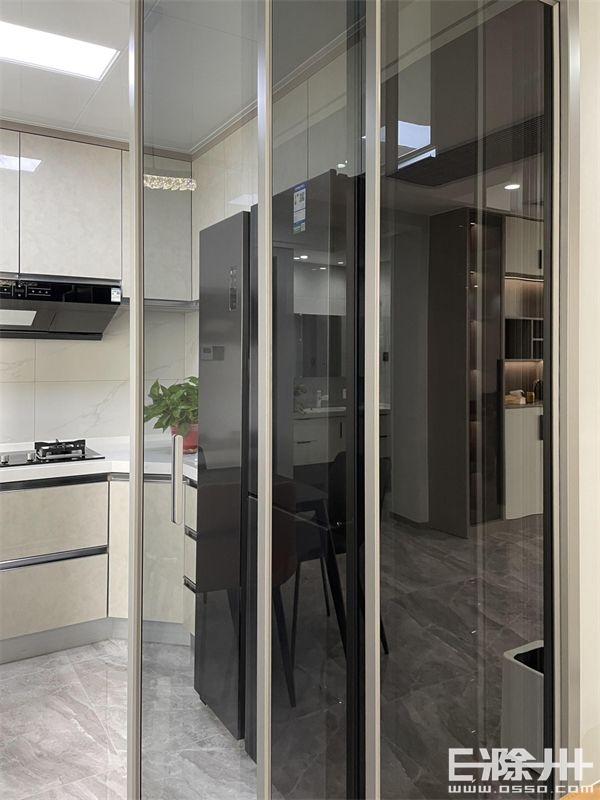 驱车一小时看了一个二十米的古镇,驱车半个小时才到达目的地