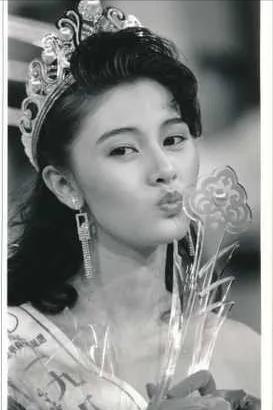 明星李嘉欣葡萄牙,李嘉欣现在的真实现状