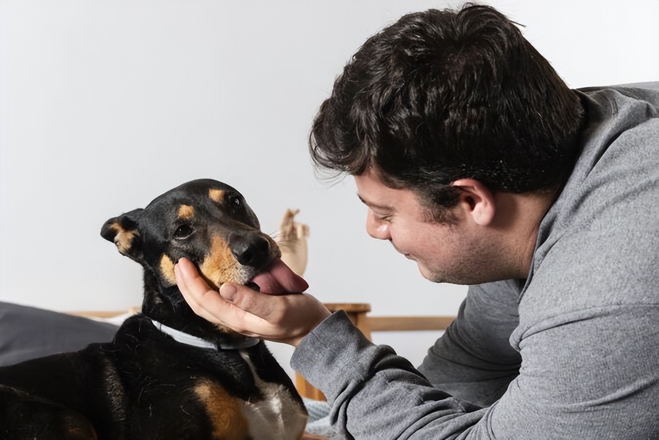东北女生花50万试管婴儿,吉林女孩嫁国外回家生儿子