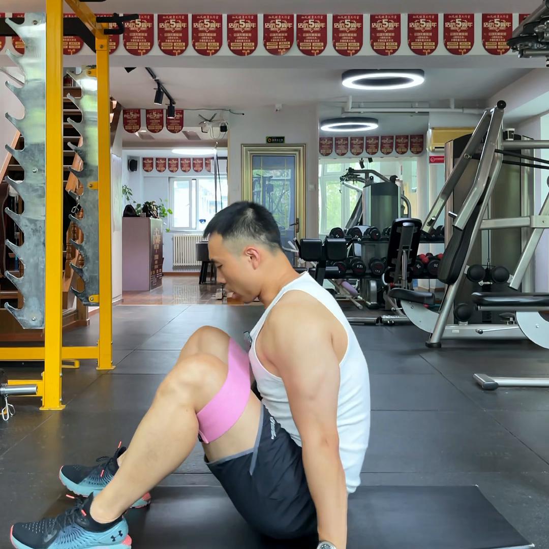 侧臀凹陷的最有效的锻炼,每天5分钟改善臀凹陷健身教学