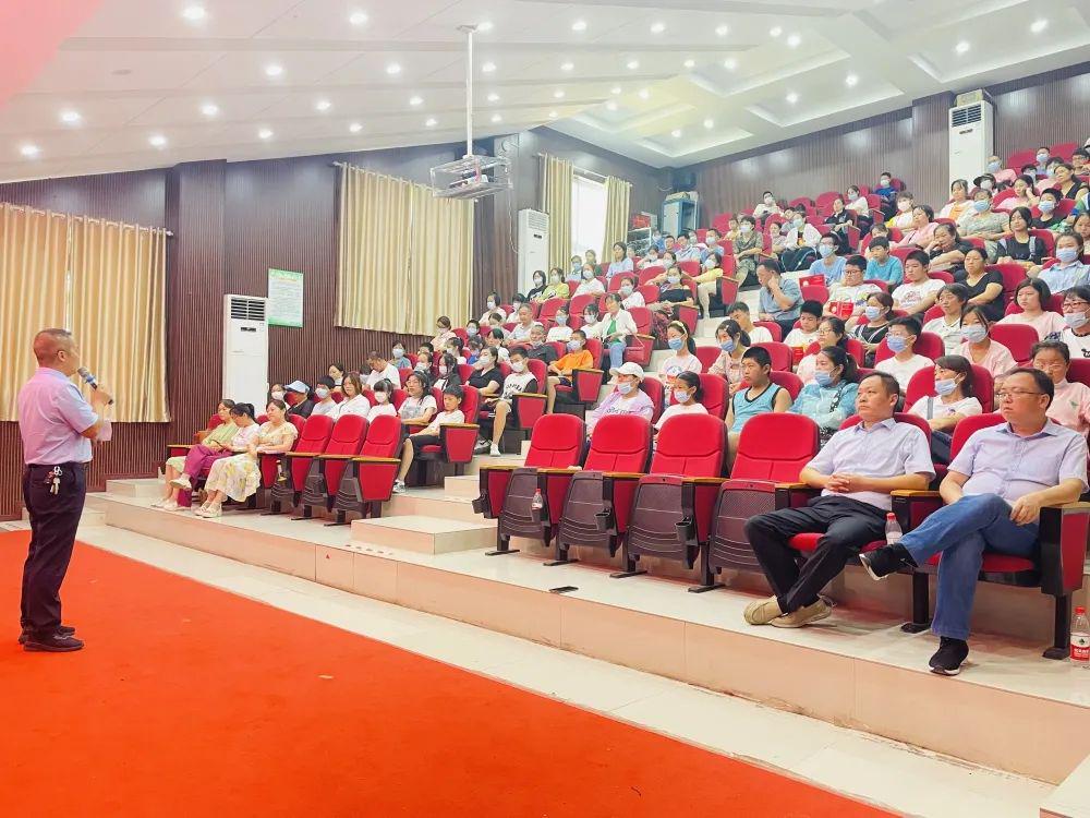 信阳市南湾湖风景区中学:少年心事当凌云,飞扬青春入南湖