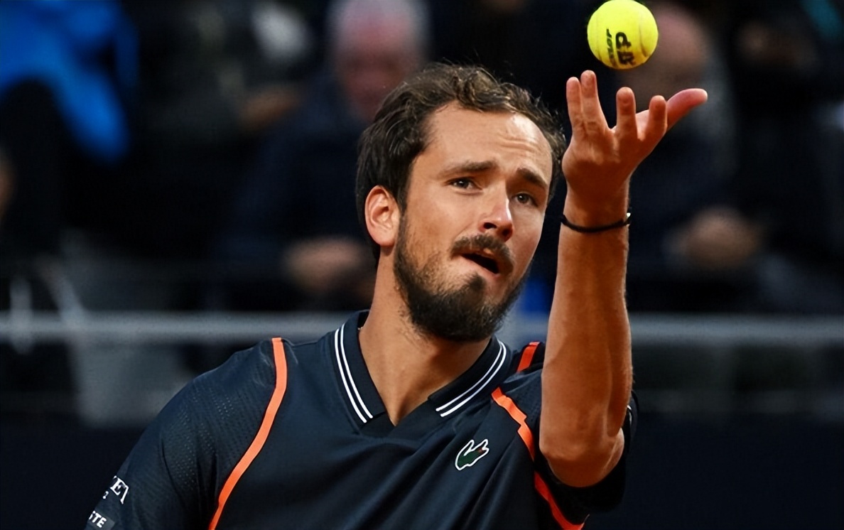 2022年温网纳达尔4强退赛,纳达尔宣布退役网坛传奇结束