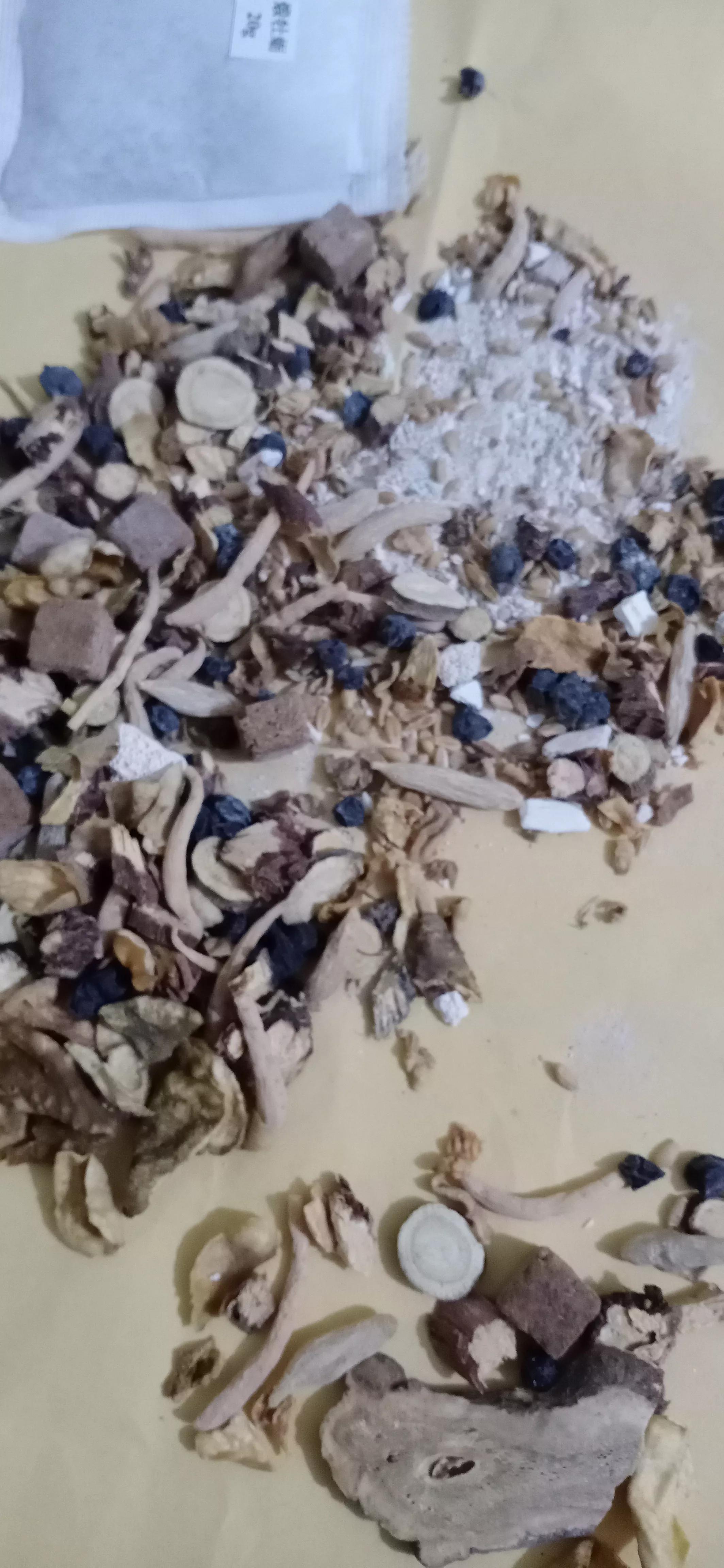 焦虑症产生躯体症状的原因,焦虑症多疑的症状及表现