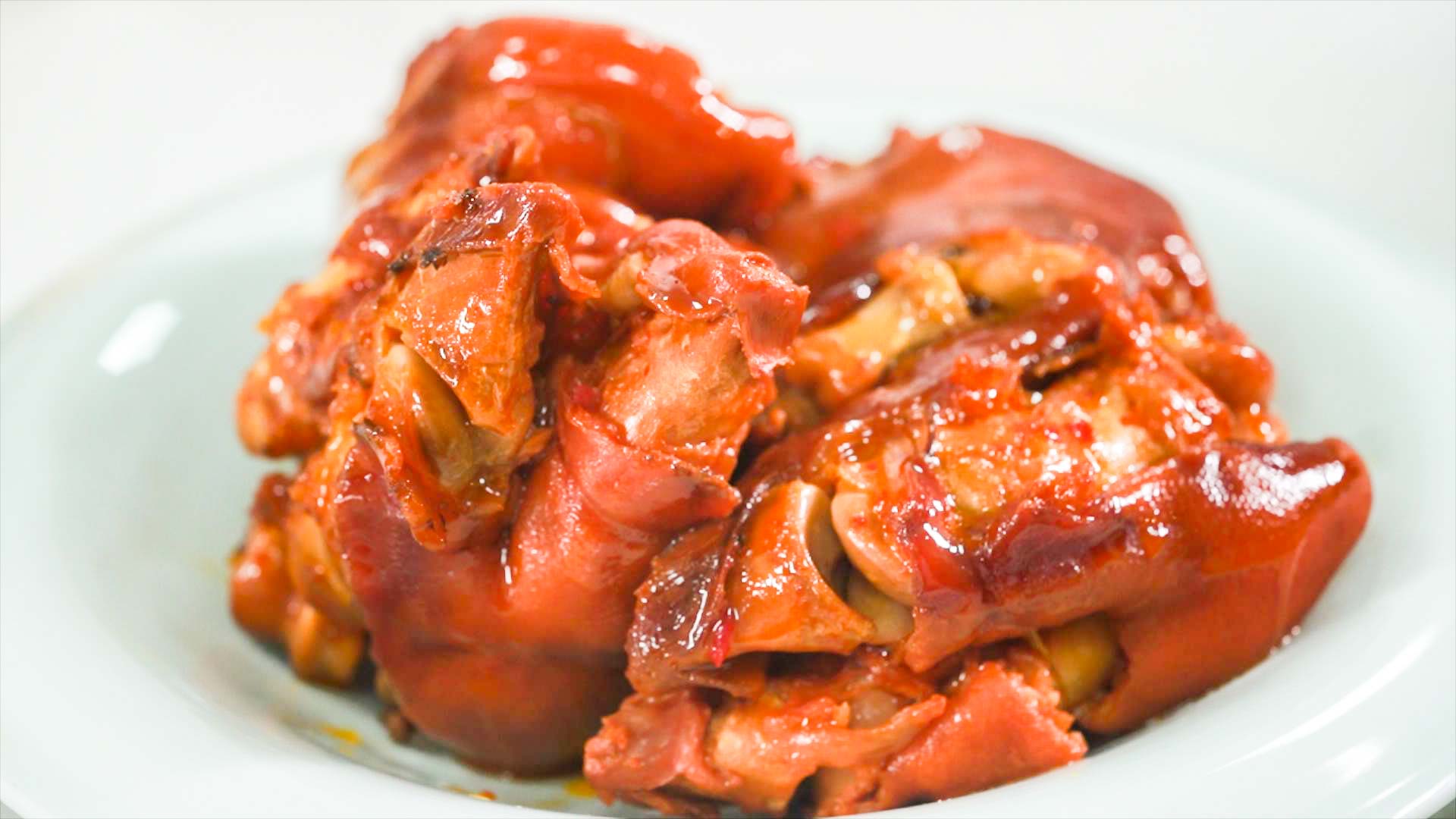 卤猪蹄怎么做才q弹劲道好吃,怎样卤猪蹄又香又软糯