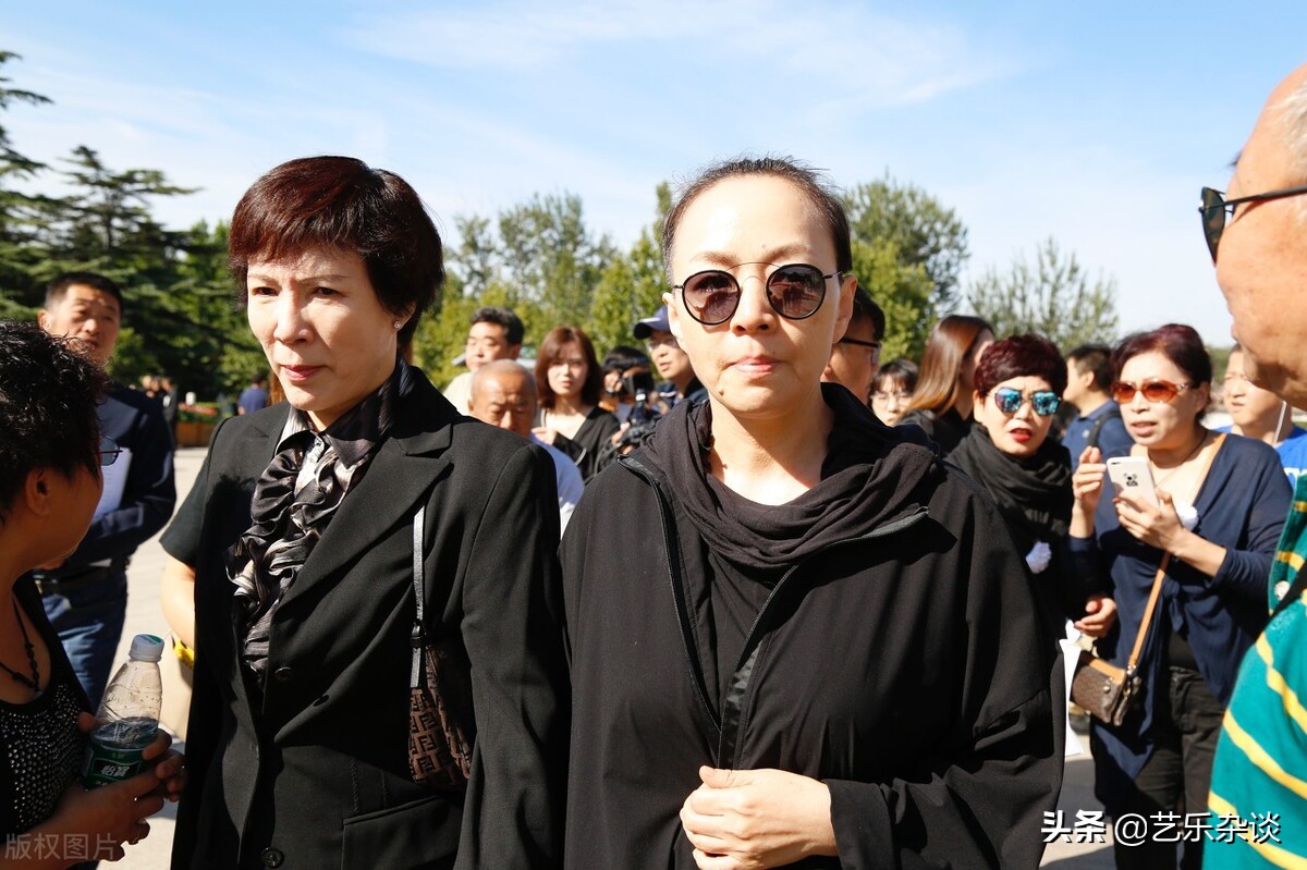 相声冯巩小品吐槽足球,相声小品讽刺足球