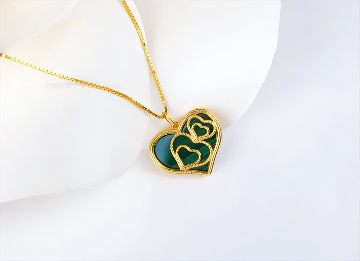 刘晓庆珠宝故宫文创,刘晓庆的102亿珠宝