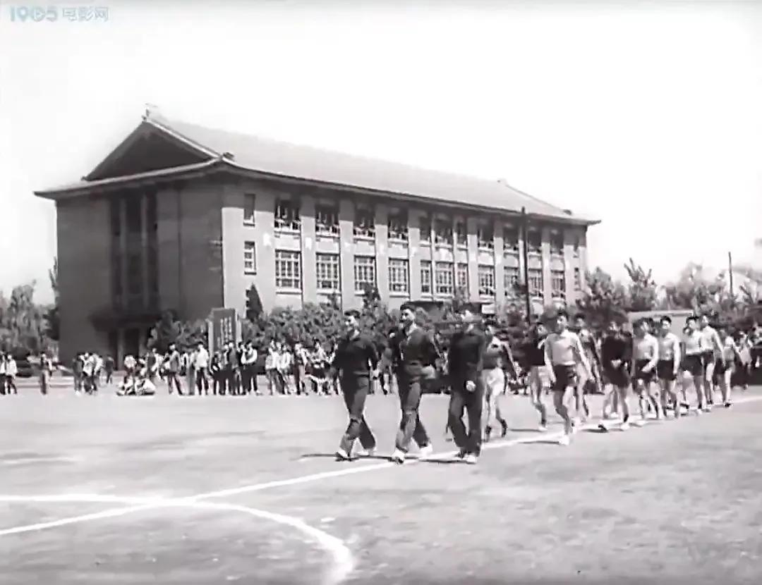 老电影小足球队员在线观看,60年代老电影小足球队员完整版