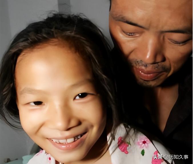 七岁女孩不幸得绝症后续,8岁白血病女孩为了养父写遗书