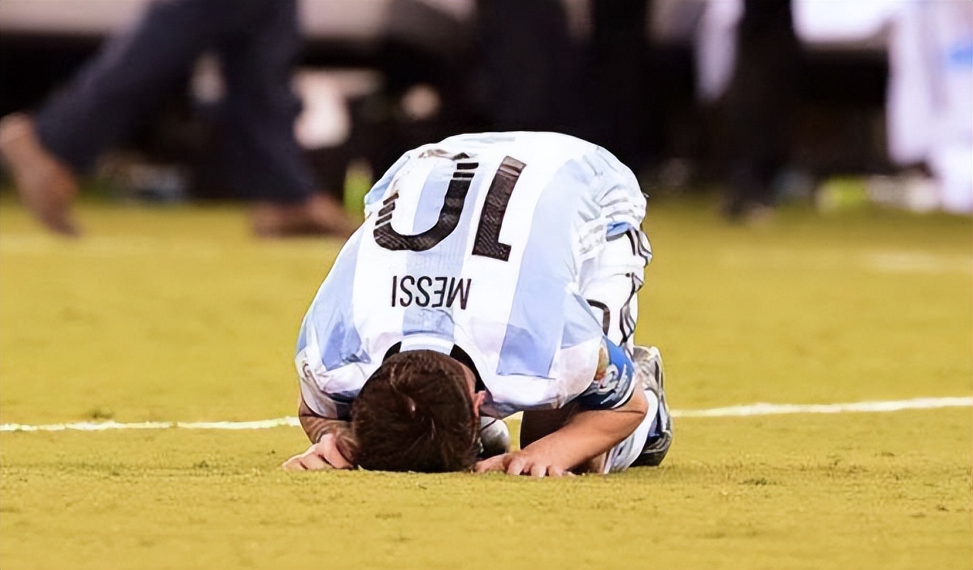 梅西和15岁的少年,梅西9岁喜欢的女孩