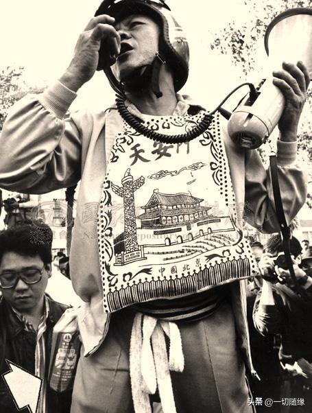 晚清真实：花楼女子媚态撩人，丰乳肥臀，30张老照片尽展风姿迷人