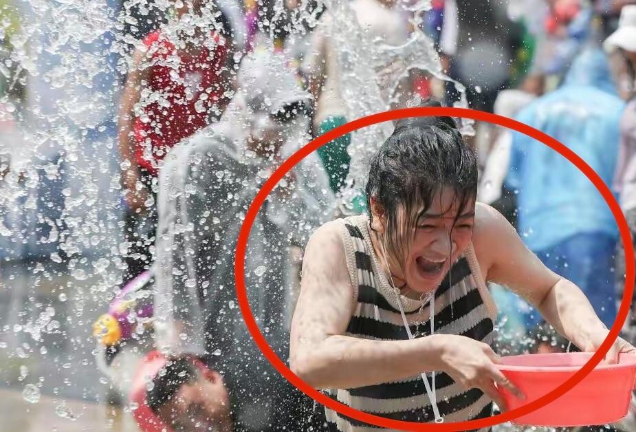 西双版纳泼水节现场被围攻,西双版纳泼水节恶劣事件怎么处理