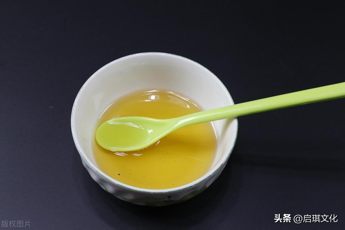 买食用油这3种再便宜也不能买 (买食用油避免哪些坑)