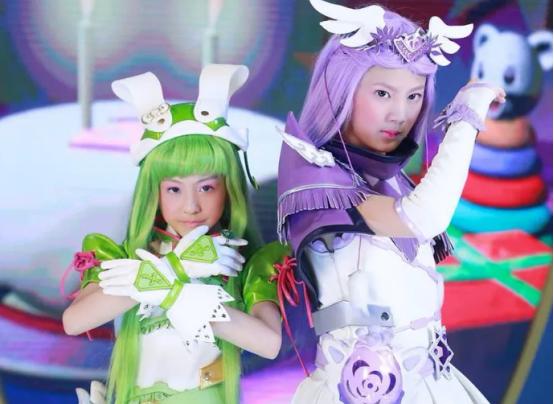 类似巴啦啦小魔仙真人剧,一模一样的巴啦啦小魔仙