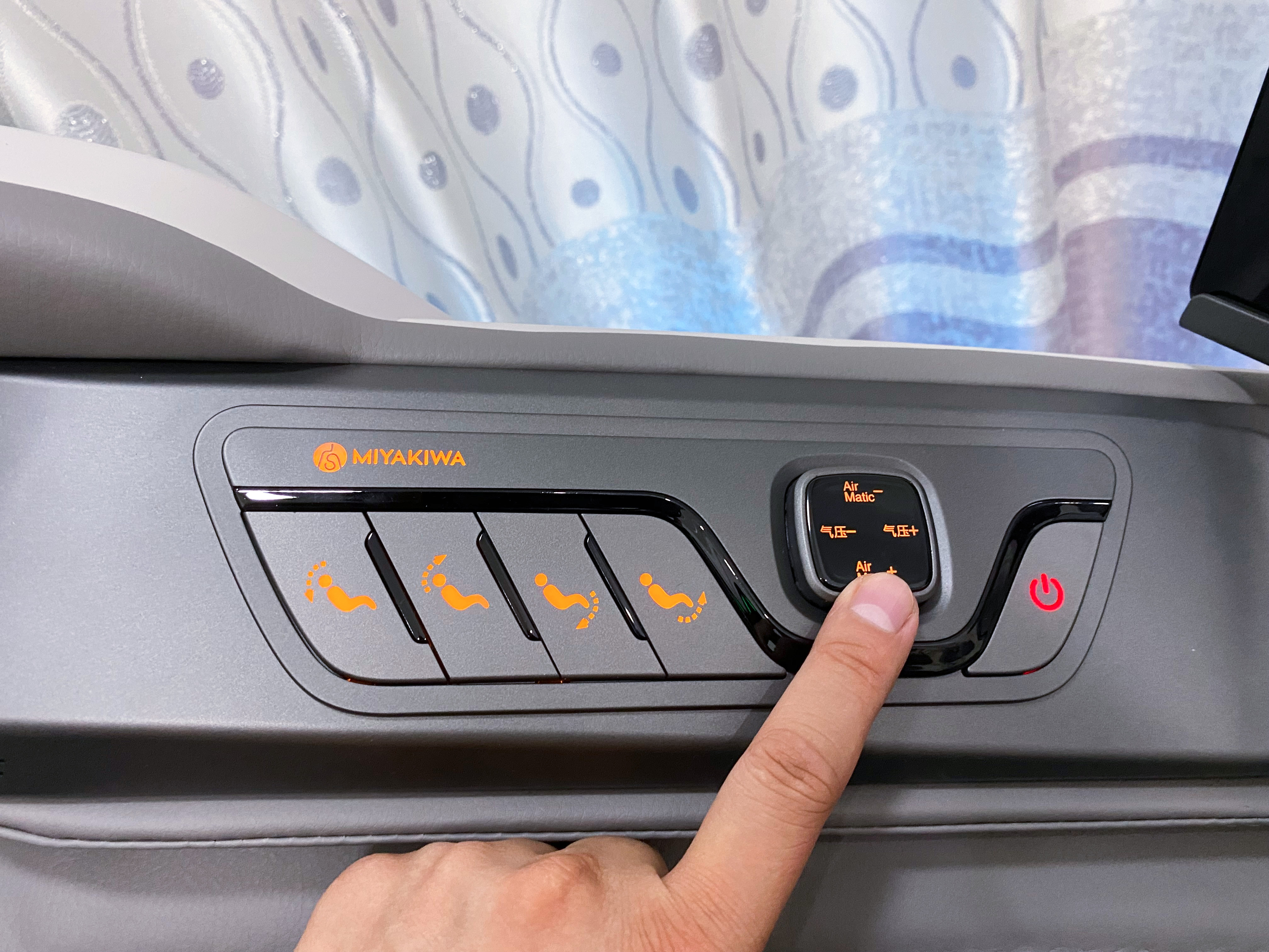 按摩椅哪种按摩方式比较舒服,专业按摩师按摩椅