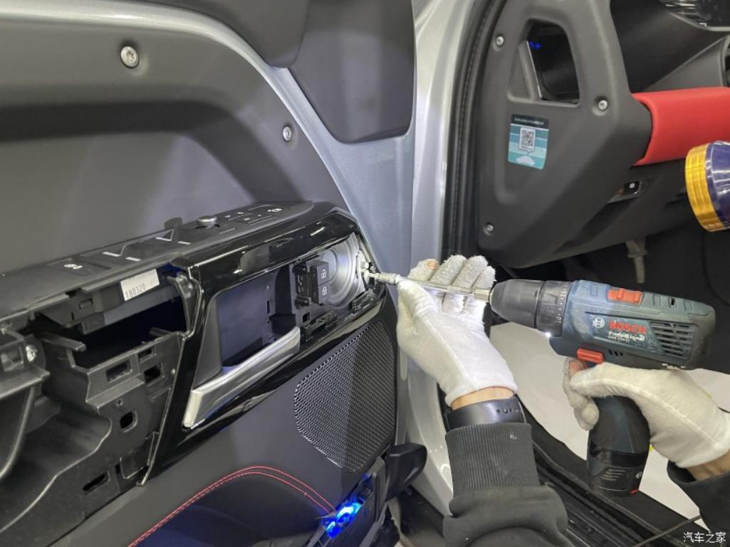 路虎卫士单色内饰氛围灯图解,路虎卫士改装氛围灯毛病