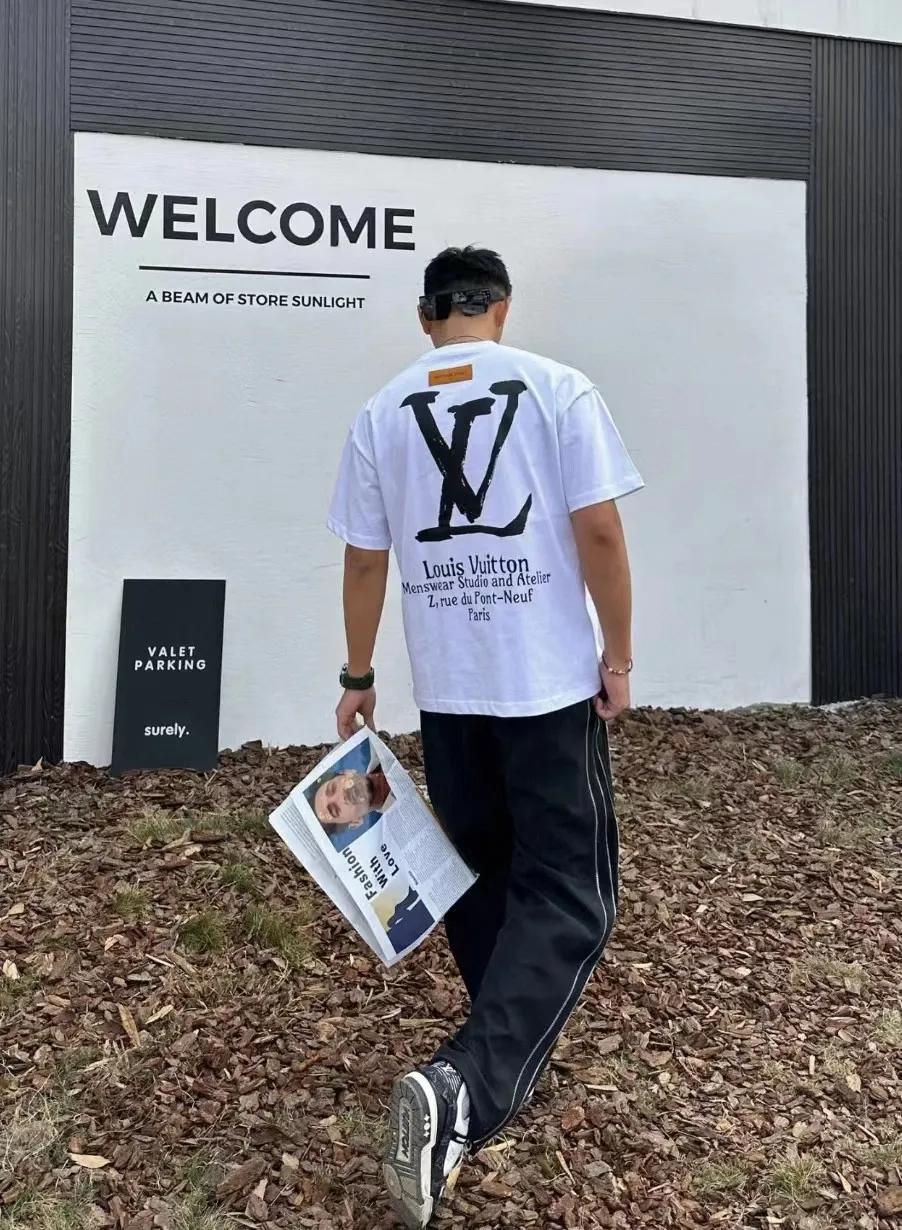 皮肤黄黑不要穿什么色,皮肤黑的男生适合什么颜色的衣服