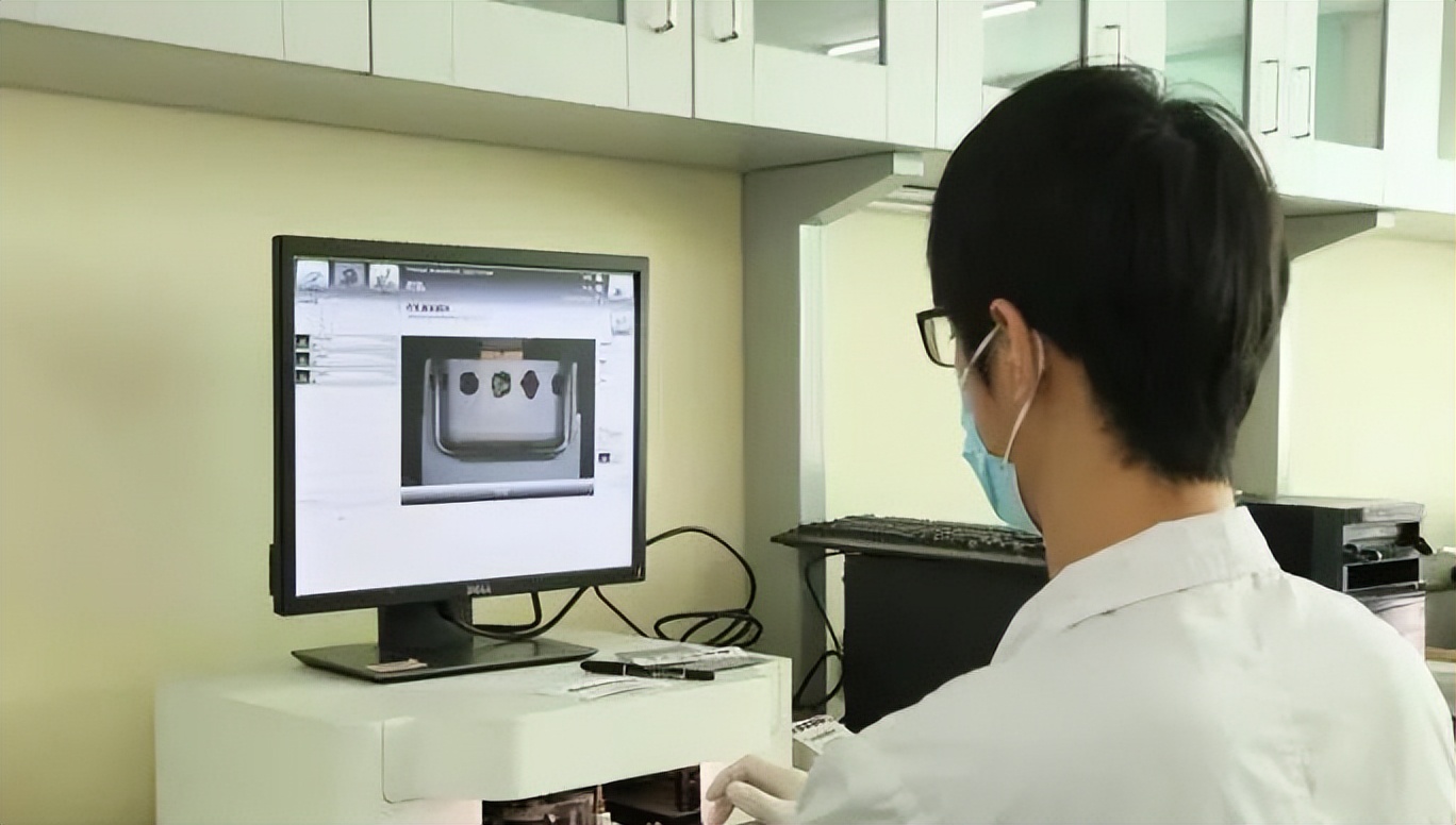 罕见病患者重获新生,罕见病患者爬山