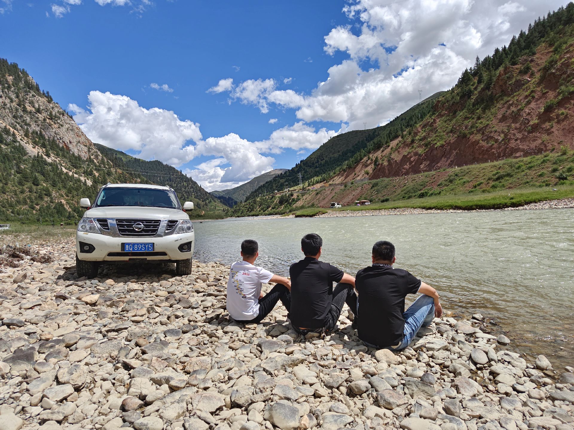 房贷车贷生活压力太大了怎么办,没有房贷车贷是不是很轻松