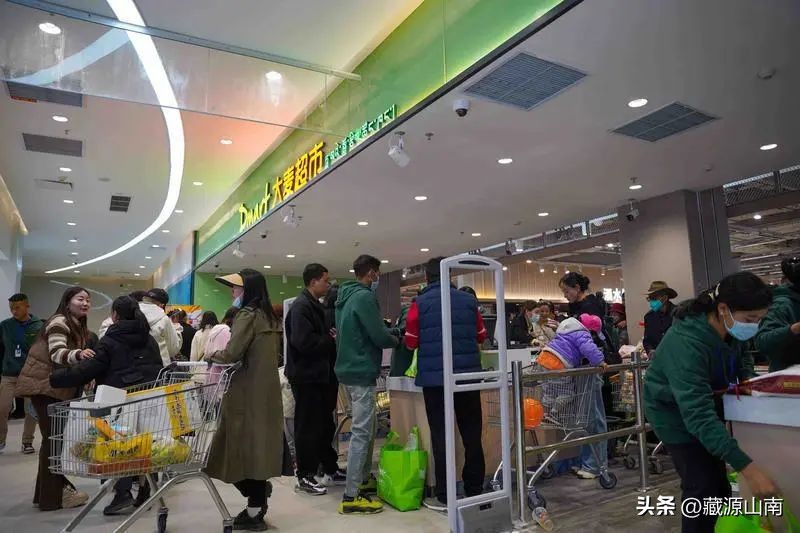 山南神力时代广场开业活动,神力时代广场商店