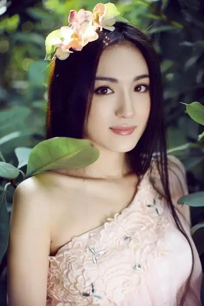 走在乡间的小路上,走在乡间的小路上口哨版