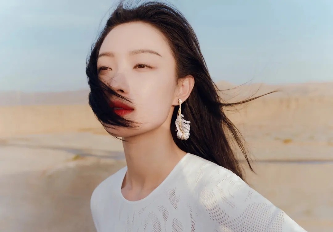 周冬雨张艺谋近期新消息,周冬雨谈张艺谋坚如磐石