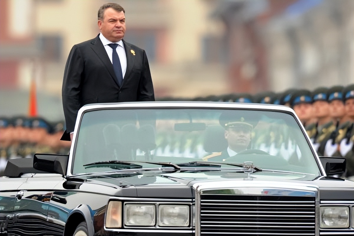 俄罗斯西部军区组建12支部队,俄罗斯加快在西部新建两个军区