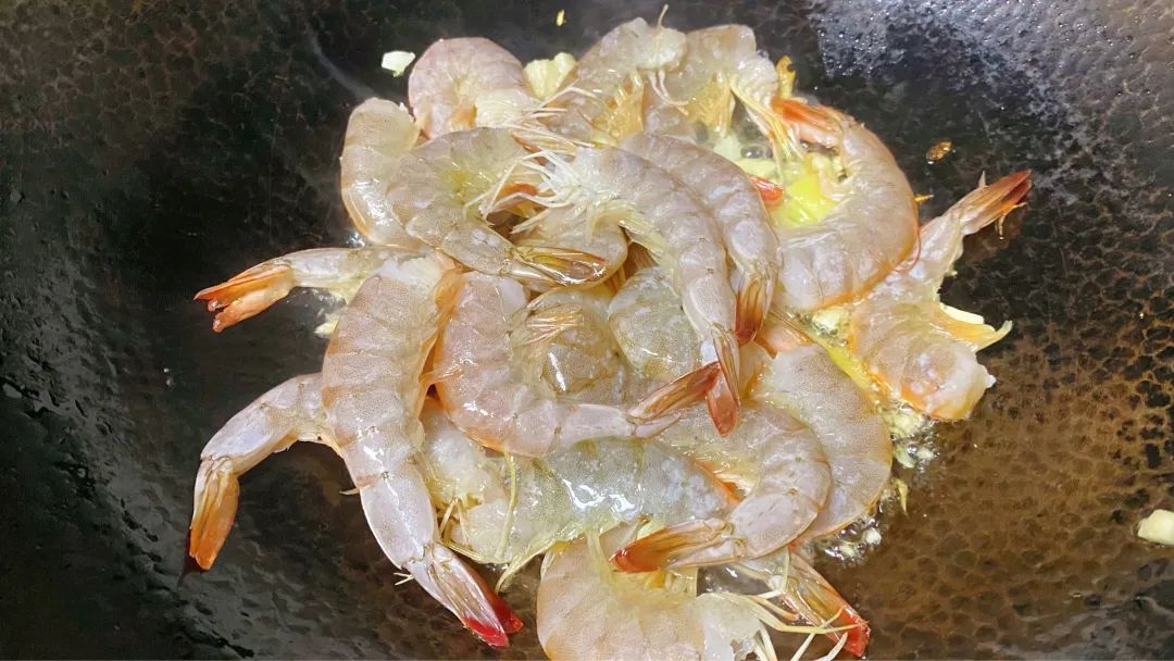 怎么做好吃的油焖虾,最简单的油焖虾的家常做法