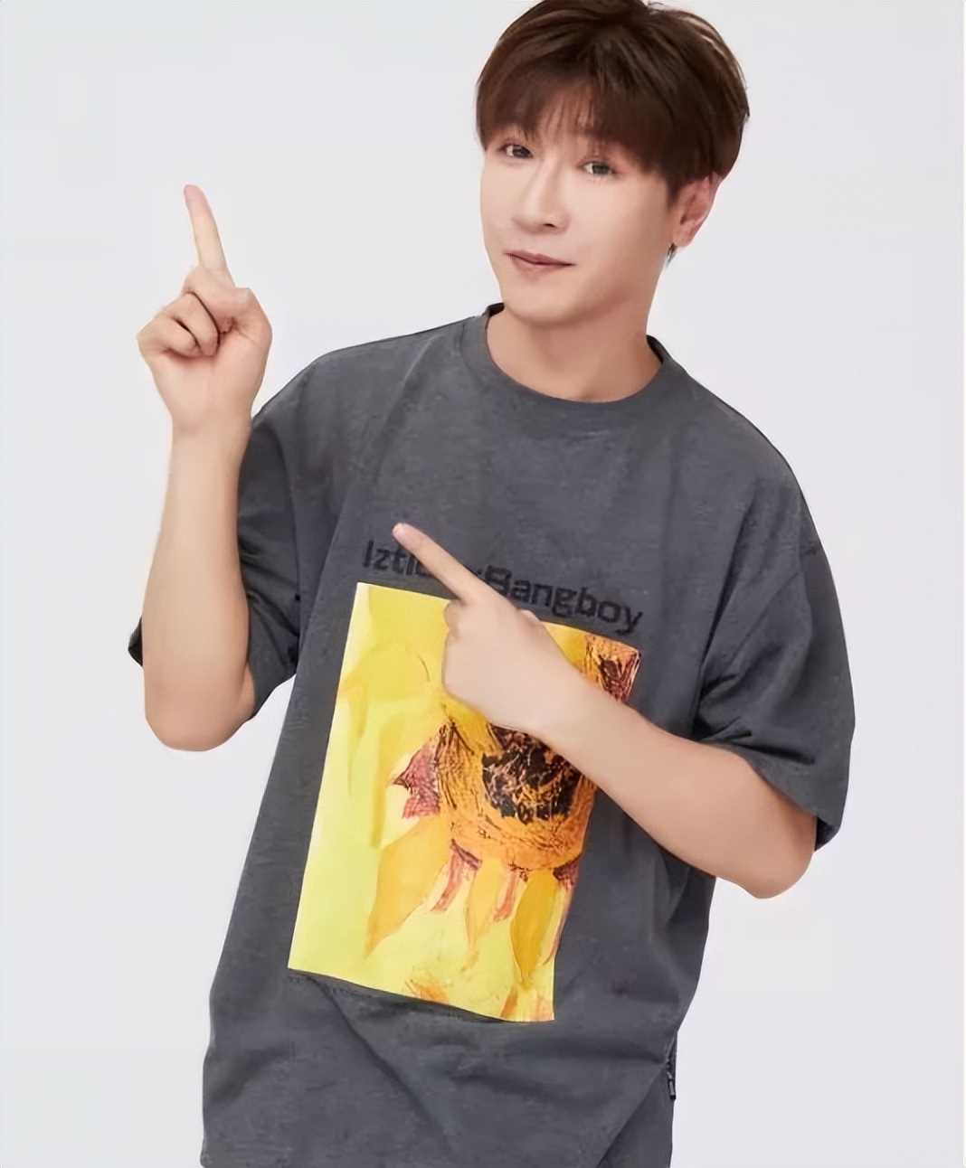 2006年，23岁小伙退娱乐圈，成网红英语老师，月变现超百万