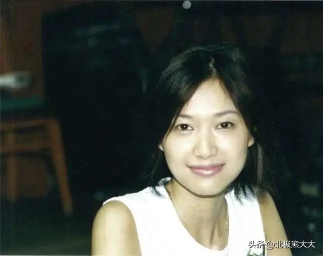 外骚内纯,24岁的徐静蕾成了大众情人