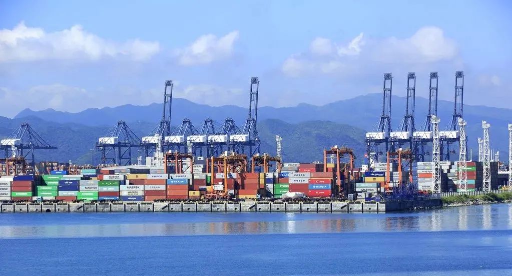 各船公司各航线运费持续下跌,航线运费全线暴涨