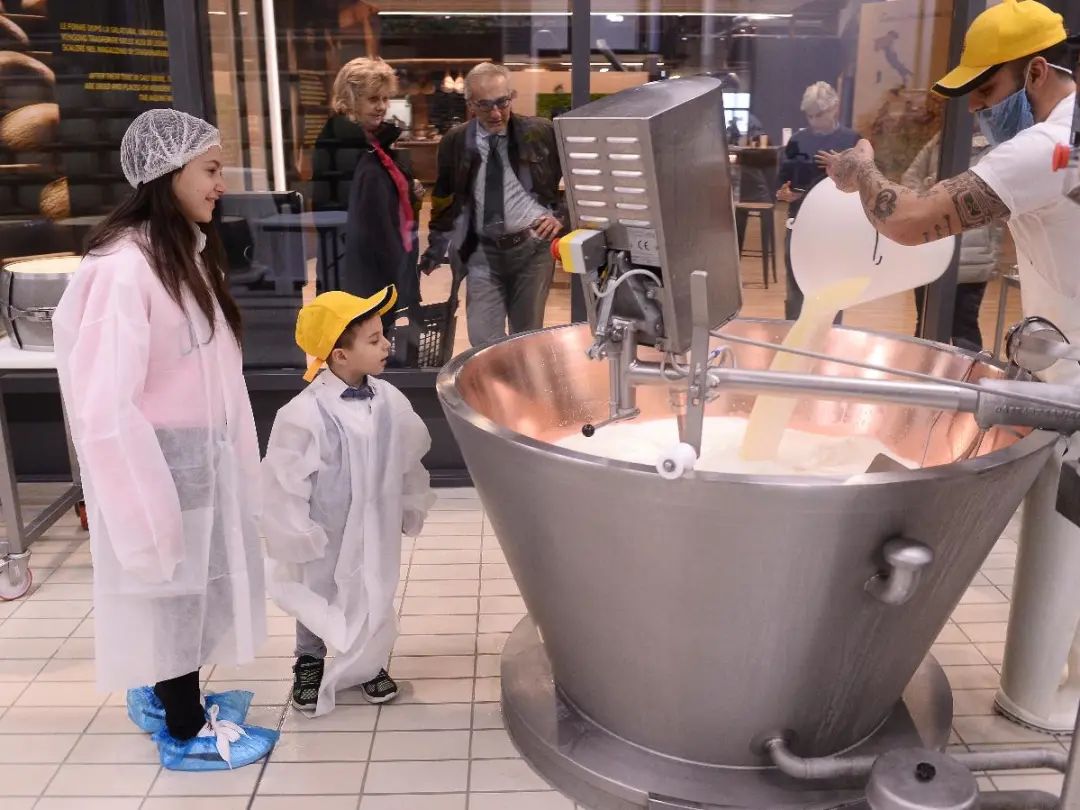 迪士尼乐园二合一美食,世界十大迪士尼乐园美食