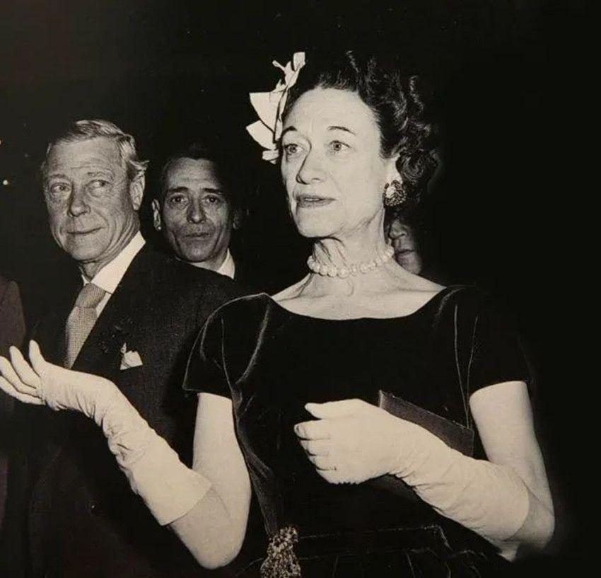 玛丽王后有多少珠宝,英国玛丽王后的各种珠宝首饰简介