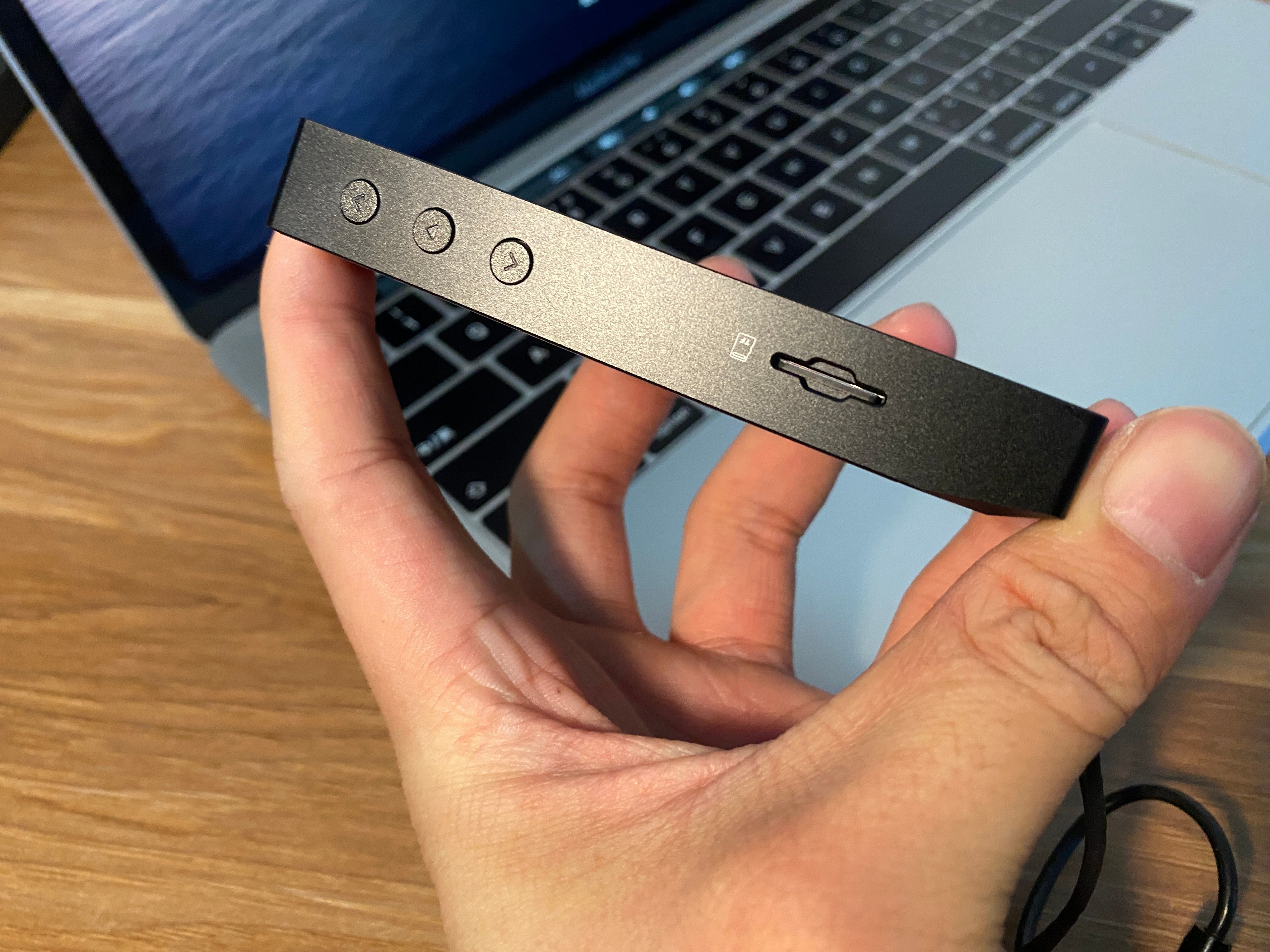 aigo鐖卞浗鑰卪p3-105plus娴嬭瘎,鐖卞浗鑰卆igoerosq钃濈墮鏃犳崯mp3璇勬祴