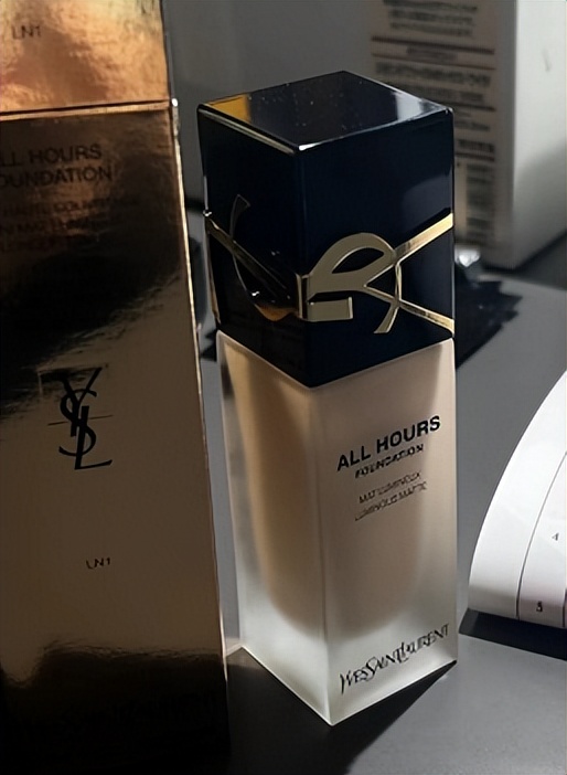 完美的底妆就是进阶美女的重要之路，粉底液大测评