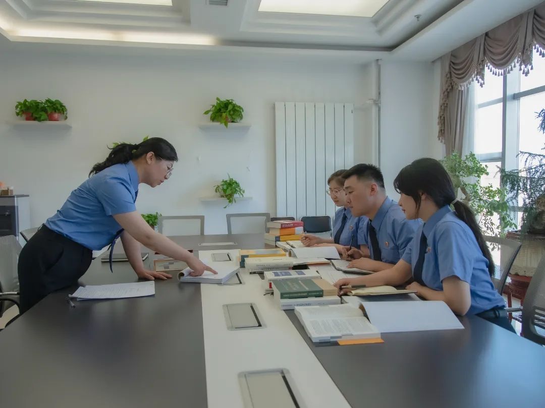 寻觅基层“芳草香”