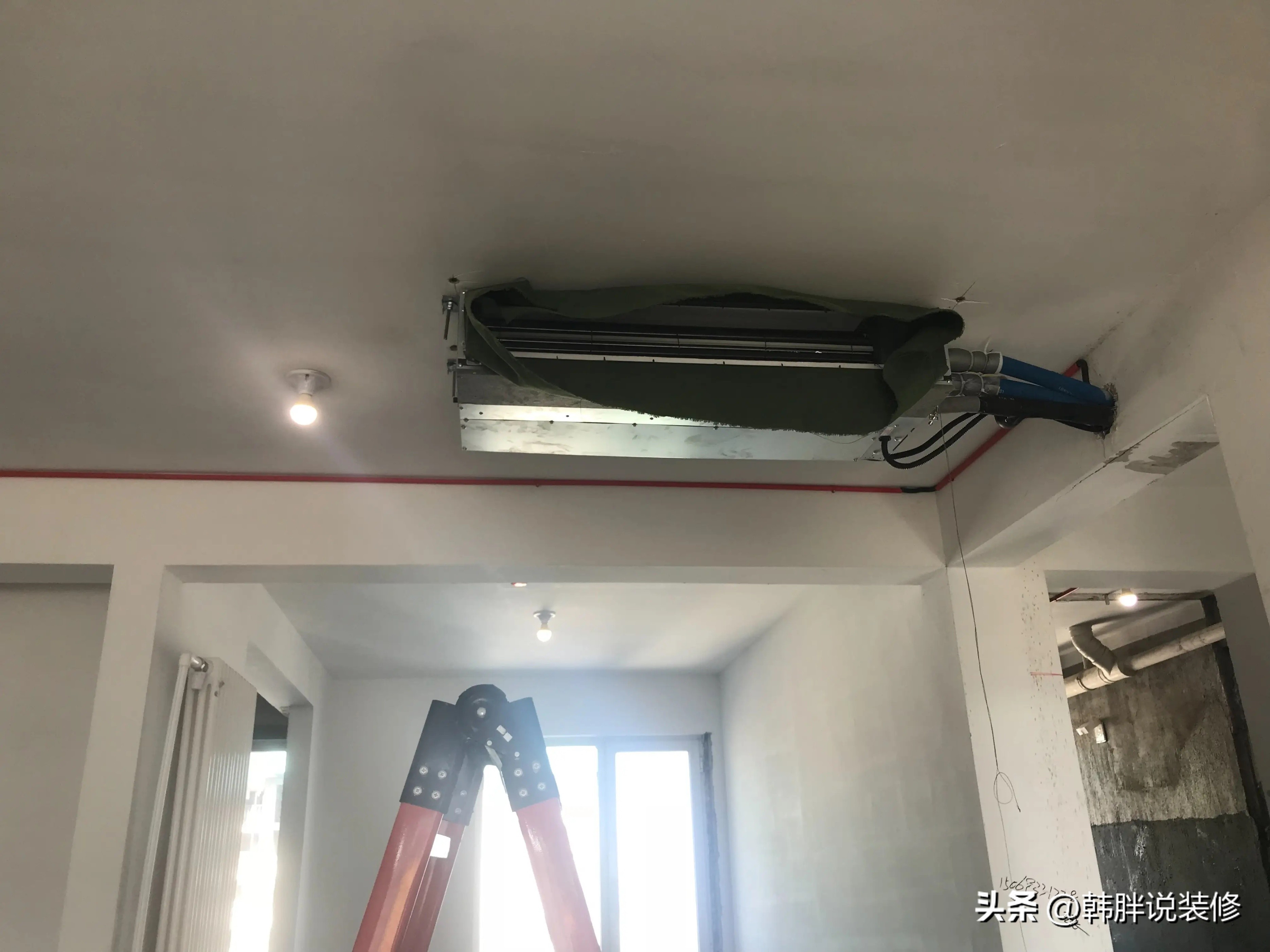 普通壁挂机与中央空调区别,纠结空调是安中央空调还是壁挂机