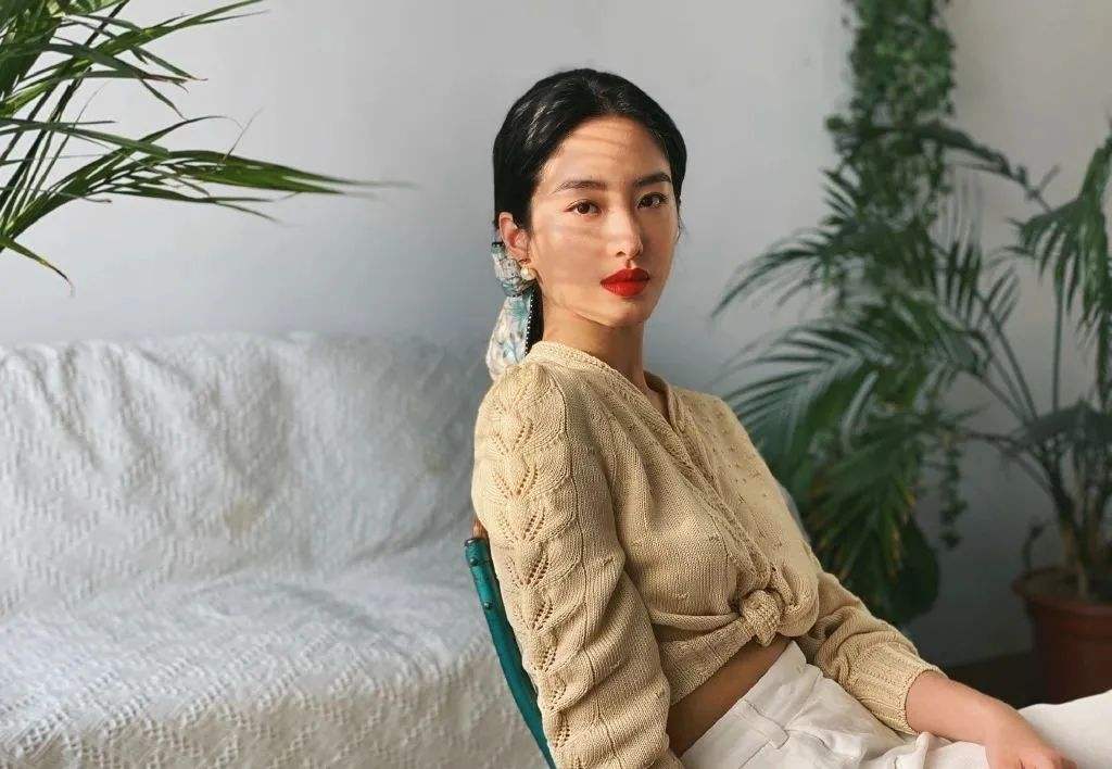 当氛围感美人遇到真美人，朱茵输多赢少，鞠婧祎章子怡暴露颜值