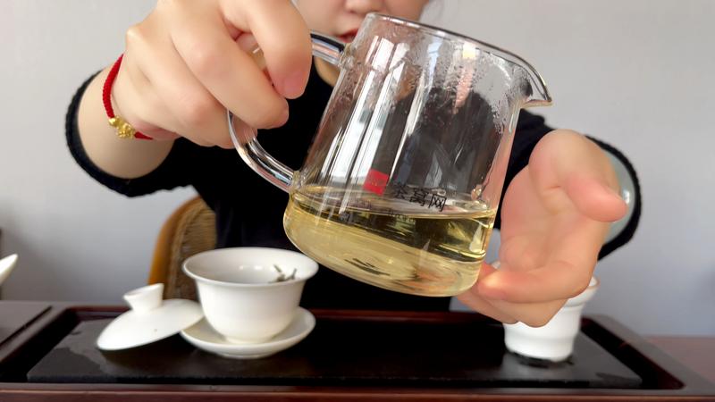 云南白茶白毫银针怎么泡,云南的白茶是白毫银针