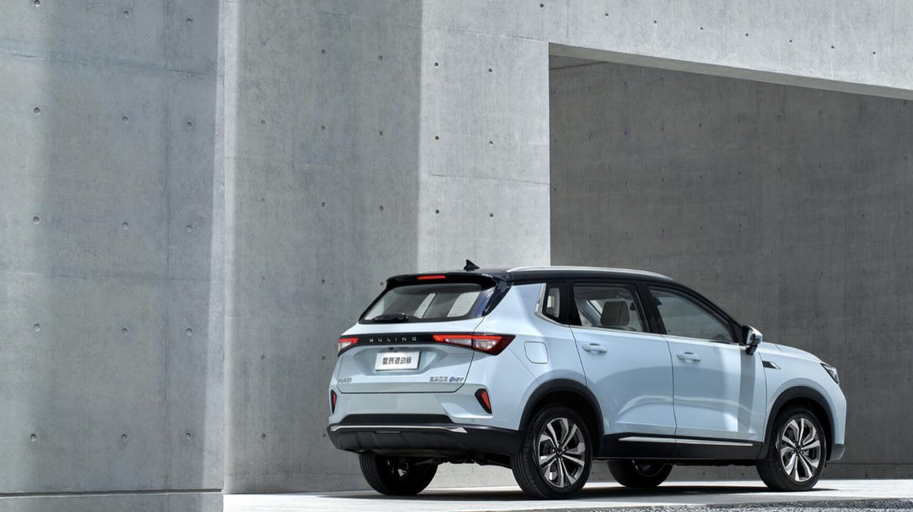 五菱混动汽车最新款,五菱有油电混动的中型suv多少钱