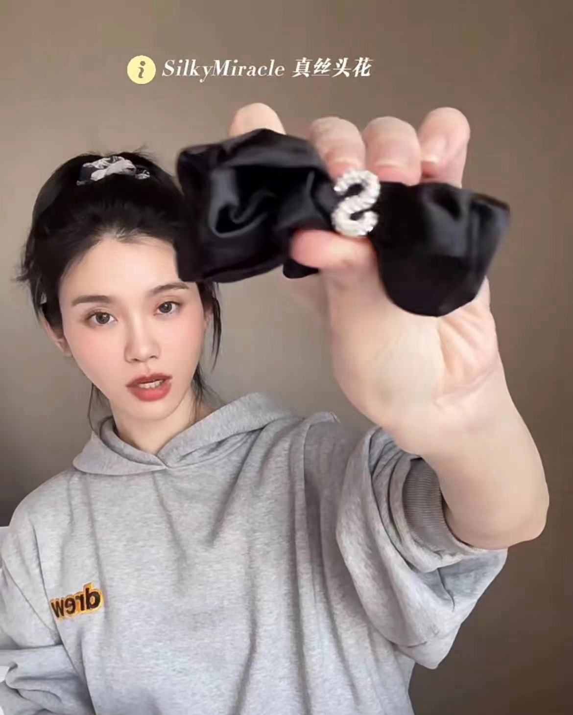 奚梦瑶1岁女儿背名牌包,奚梦瑶女儿庆生