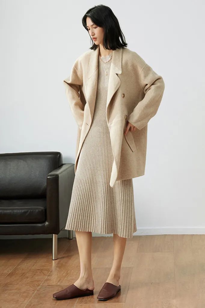 穿裙子靴子过年,过年穿了裙子显瘦