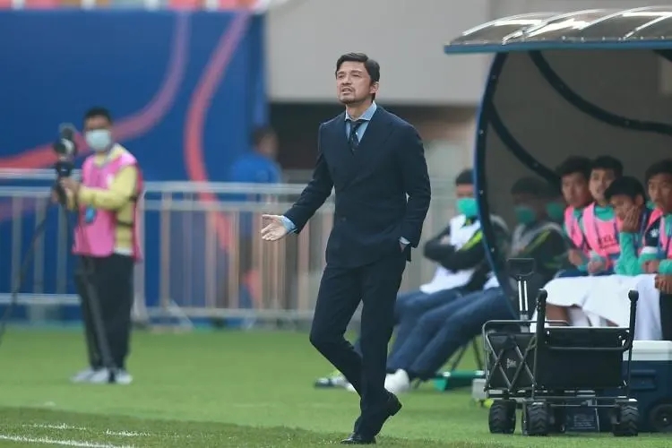 谢晖担任大连人主教练,谢晖什么时候开始执教大连