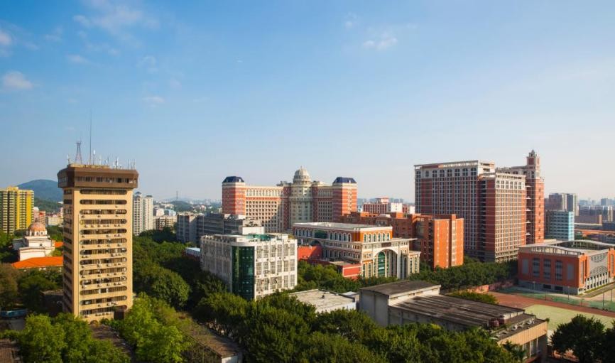 心动不止一面！为什么选择南方医科大学，“十大报考理由”助你启程一流！