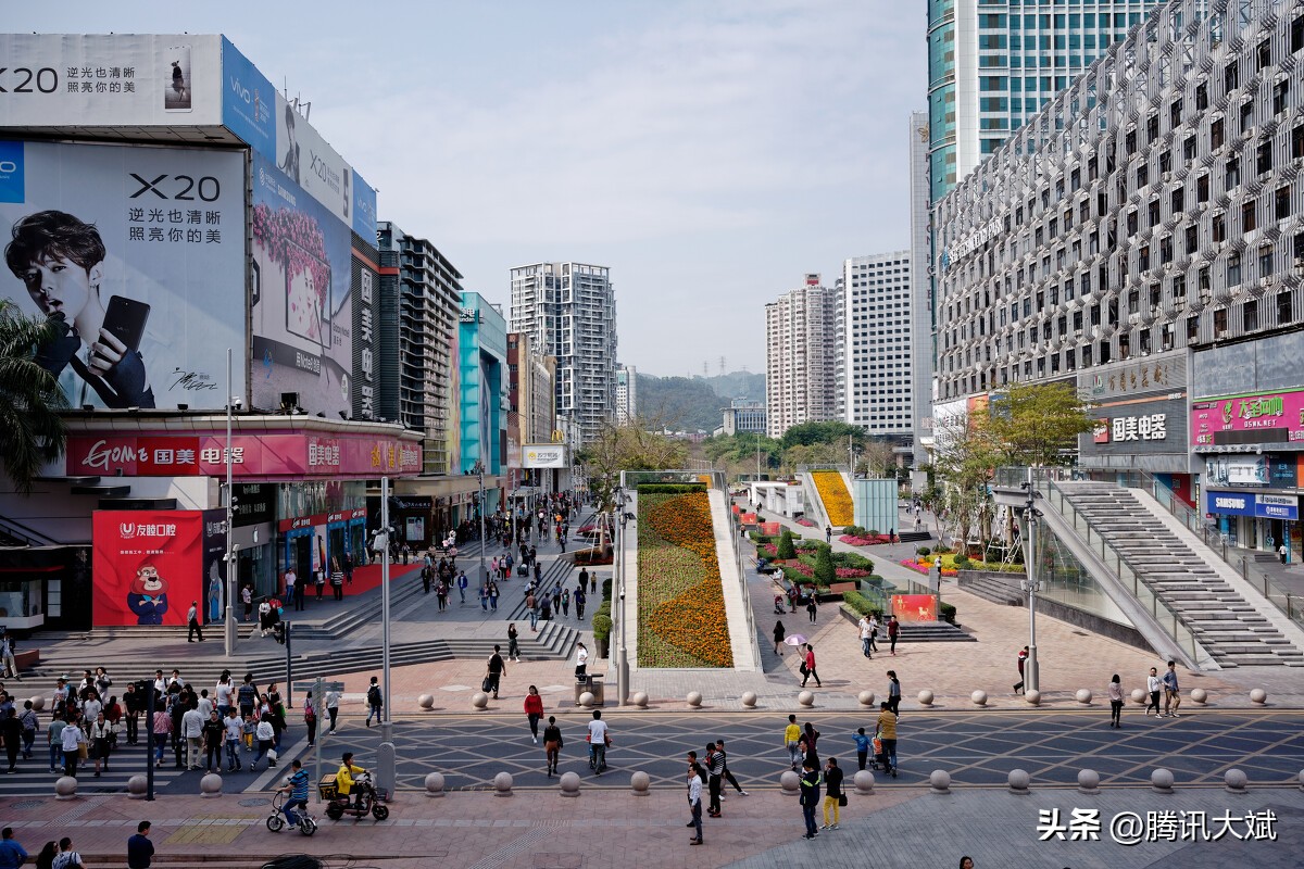 华强北数码产品批发地,中关村电子市场和深圳华强北