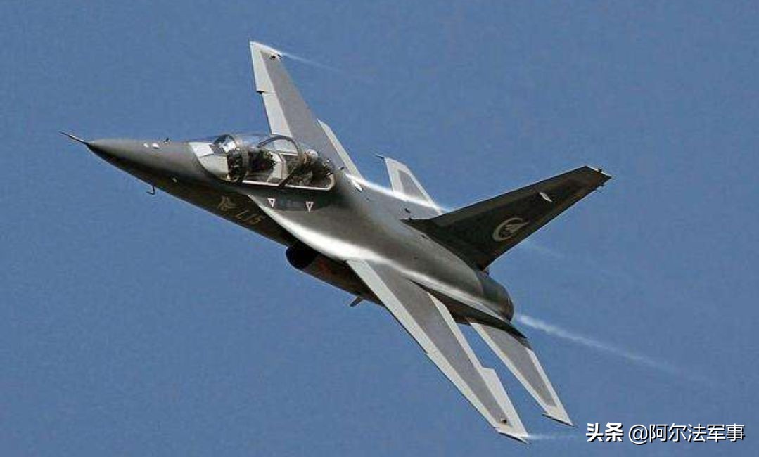 阿联酋真硬气：顶着美国压力维护中阿合作，采购中国战机进行反击
