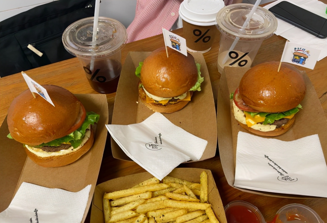 南宁一家袖珍店铺,南宁一家餐厅需要多少钱